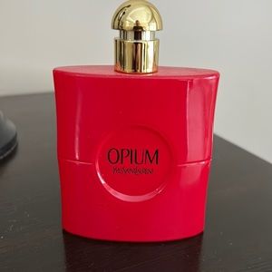 Almost full used maybe twice 3.1 fl oz